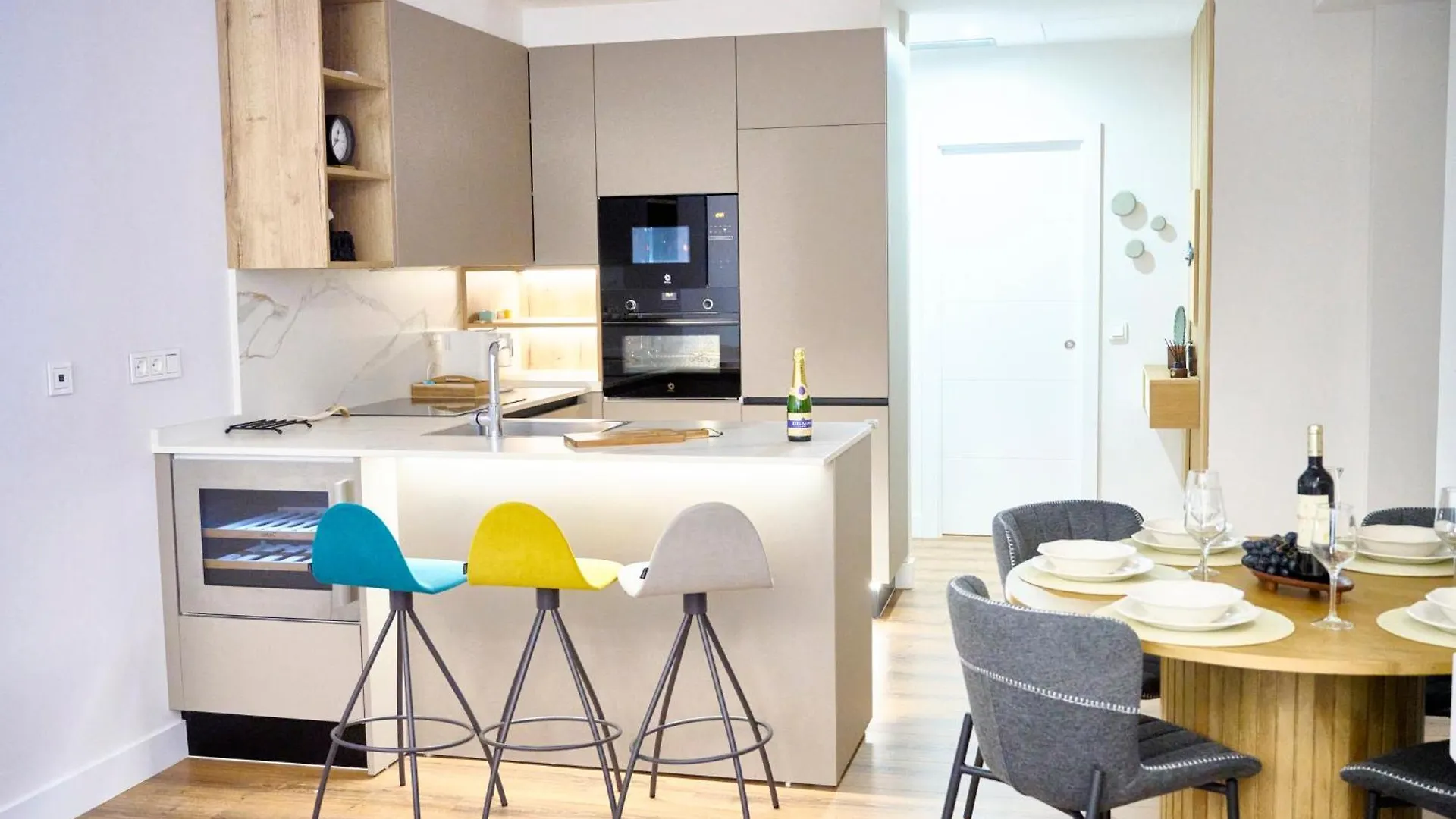 Apartamento Nuevo Lujoso Suites Centro Bilbao Wifi ,Parking Gratis